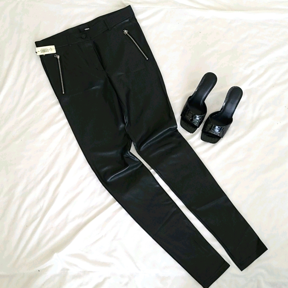 NWT Pleather Skinny Pants Sz 8